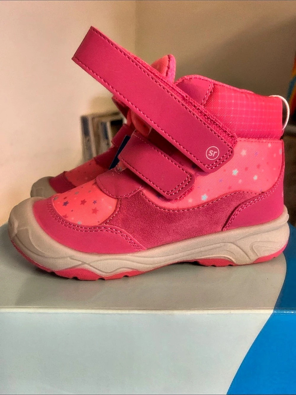 Stride Rite Soft Motion Rockstar Sneaker Girls US 10 Pink
